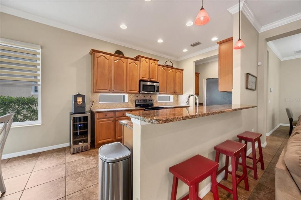 Под контрактом: $450,000 (2 спален, 2 ванн, 2021 Квадратных фут)