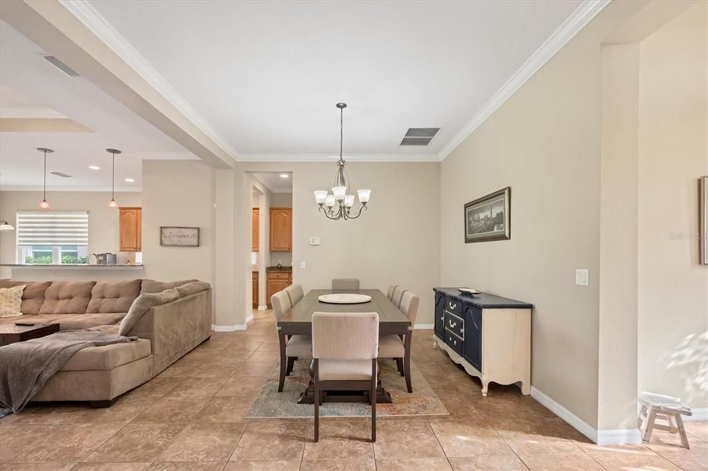 Под контрактом: $450,000 (2 спален, 2 ванн, 2021 Квадратных фут)