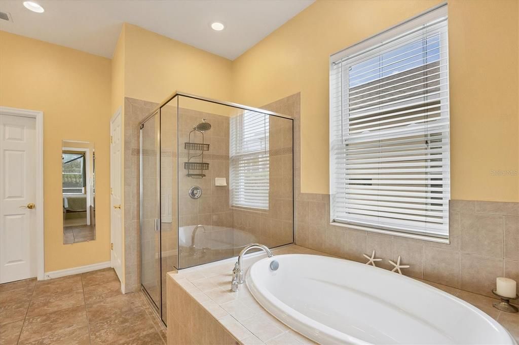 Под контрактом: $450,000 (2 спален, 2 ванн, 2021 Квадратных фут)