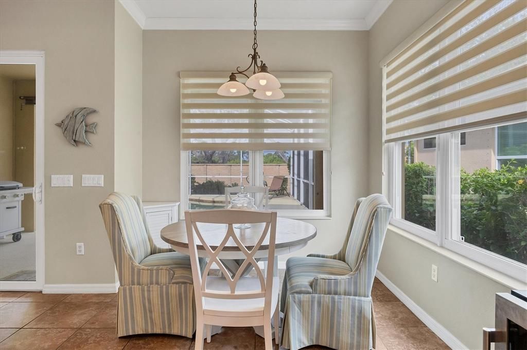 Под контрактом: $450,000 (2 спален, 2 ванн, 2021 Квадратных фут)