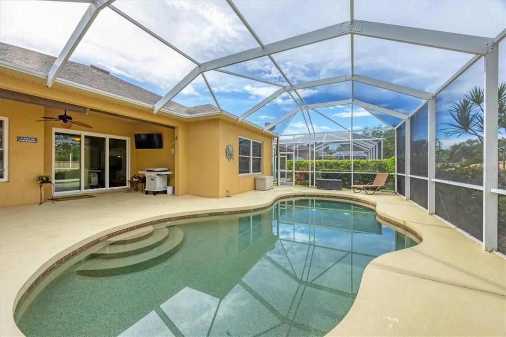 Под контрактом: $450,000 (2 спален, 2 ванн, 2021 Квадратных фут)