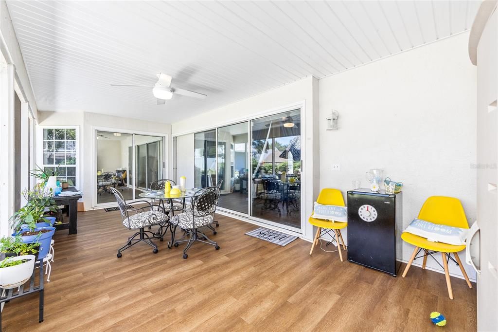 Под контрактом: $455,000 (4 спален, 3 ванн, 2640 Квадратных фут)