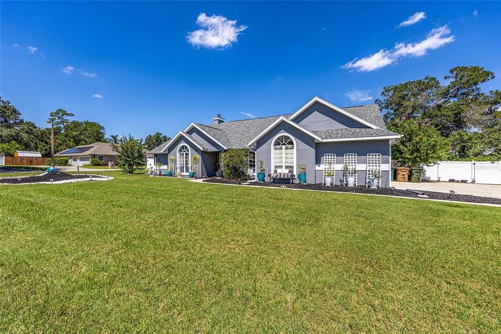 Под контрактом: $455,000 (4 спален, 3 ванн, 2640 Квадратных фут)