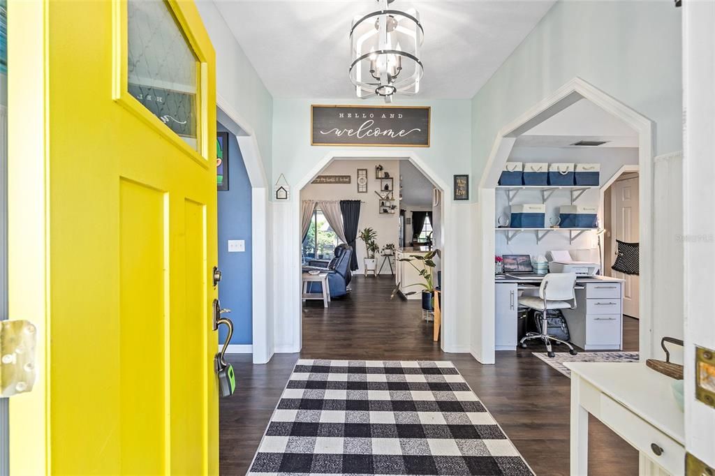 Под контрактом: $455,000 (4 спален, 3 ванн, 2640 Квадратных фут)