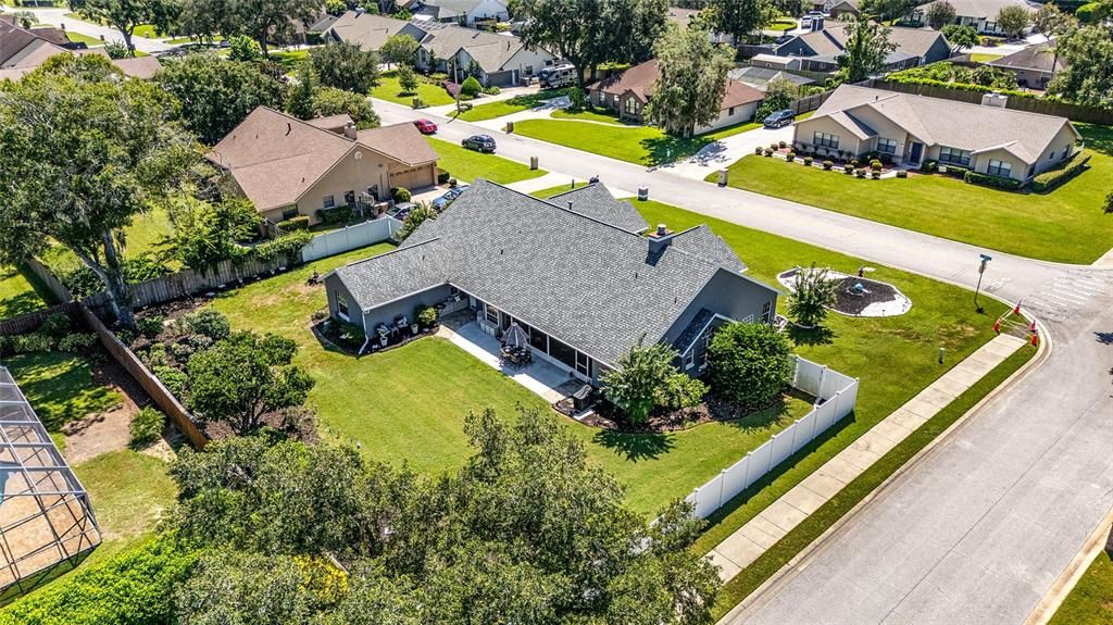 Под контрактом: $455,000 (4 спален, 3 ванн, 2640 Квадратных фут)