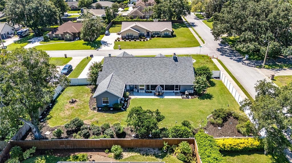 Под контрактом: $455,000 (4 спален, 3 ванн, 2640 Квадратных фут)