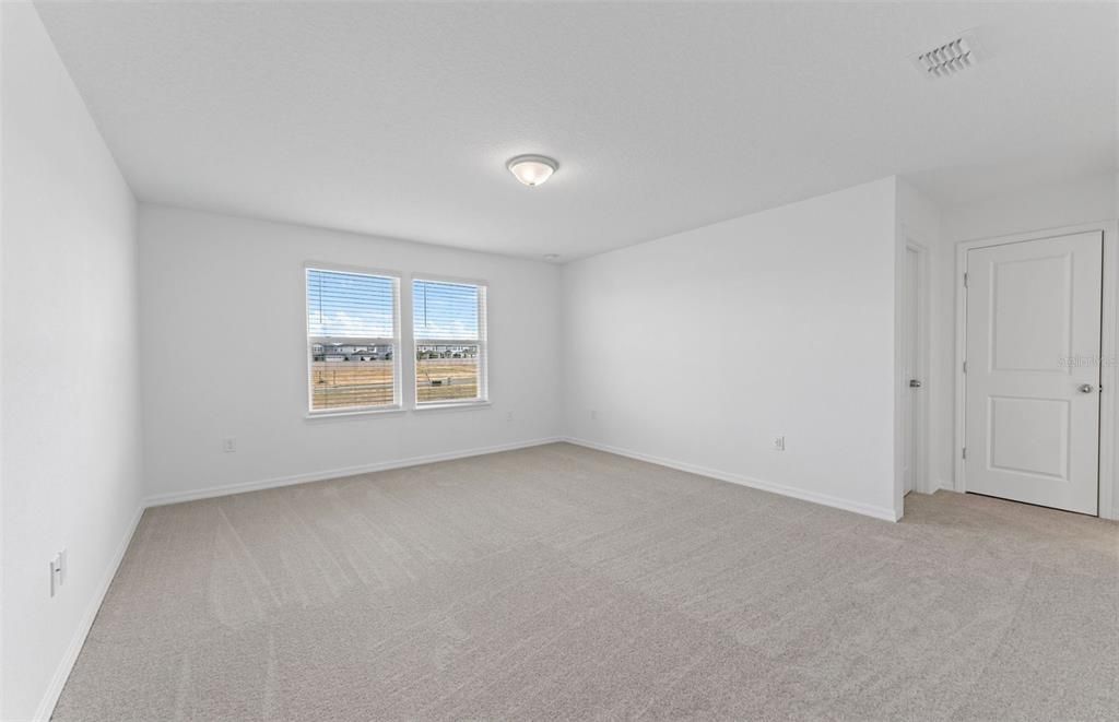 Active With Contract: $435,350 (5 beds, 4 baths, 3416 Square Feet)