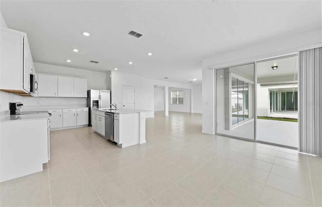 Active With Contract: $435,350 (5 beds, 4 baths, 3416 Square Feet)