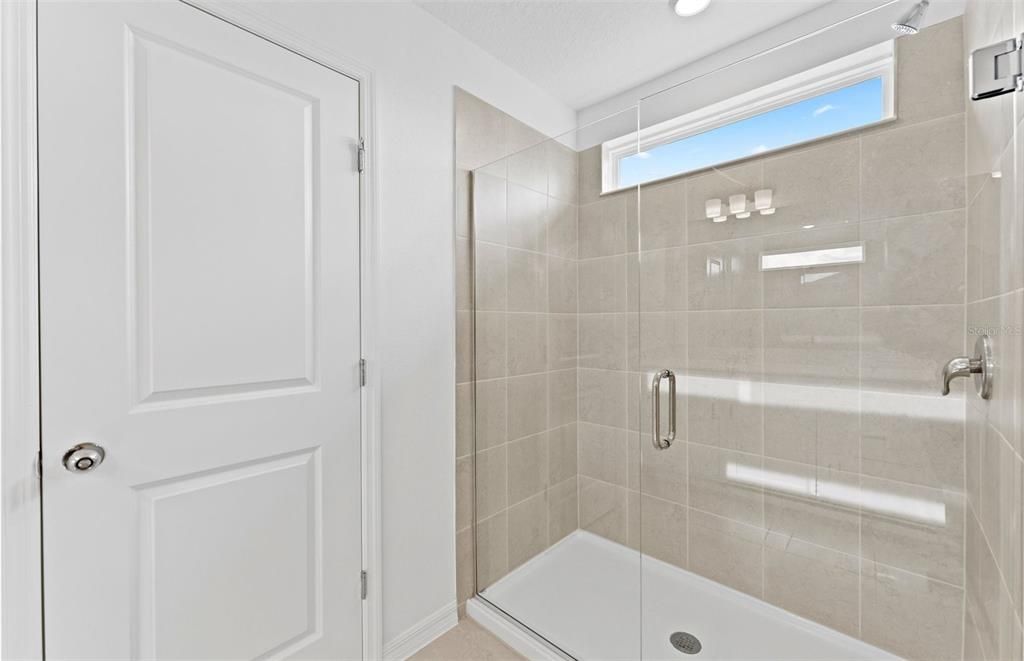 Active With Contract: $435,350 (5 beds, 4 baths, 3416 Square Feet)