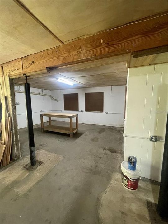 出租: $2,150 (4 贝兹, 3 浴室, 2502 平方英尺)