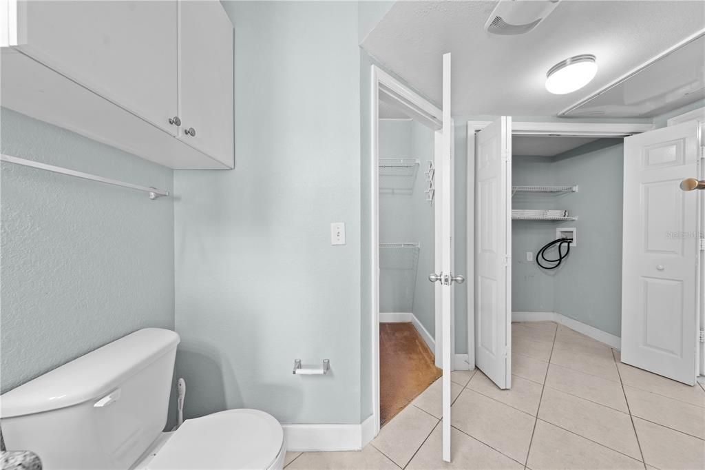 Active With Contract: $139,900 (1 beds, 1 baths, 739 Square Feet)