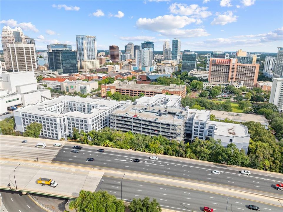 Active With Contract: $139,900 (1 beds, 1 baths, 739 Square Feet)