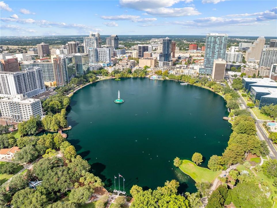 Active With Contract: $139,900 (1 beds, 1 baths, 739 Square Feet)