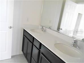 待售: $323,000 (3 贝兹, 2 浴室, 1702 平方英尺)