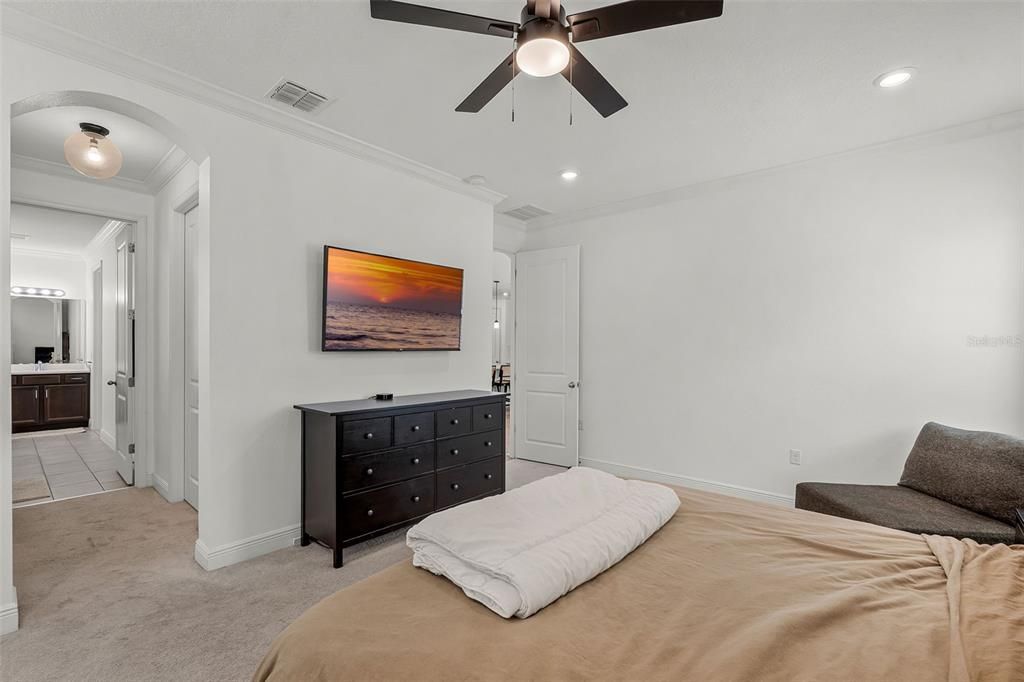 Под контрактом: $525,000 (3 спален, 2 ванн, 2015 Квадратных фут)