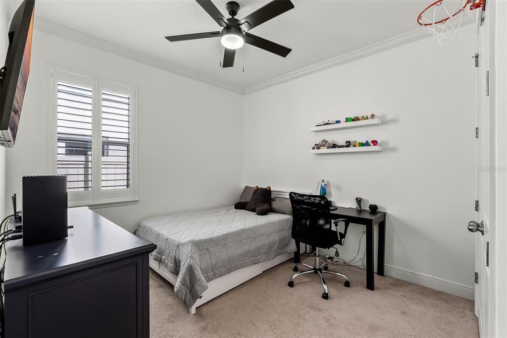 Под контрактом: $525,000 (3 спален, 2 ванн, 2015 Квадратных фут)