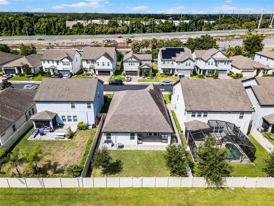 Под контрактом: $525,000 (3 спален, 2 ванн, 2015 Квадратных фут)