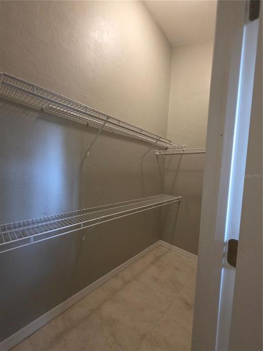 出租: $2,600 (5 贝兹, 2 浴室, 2030 平方英尺)