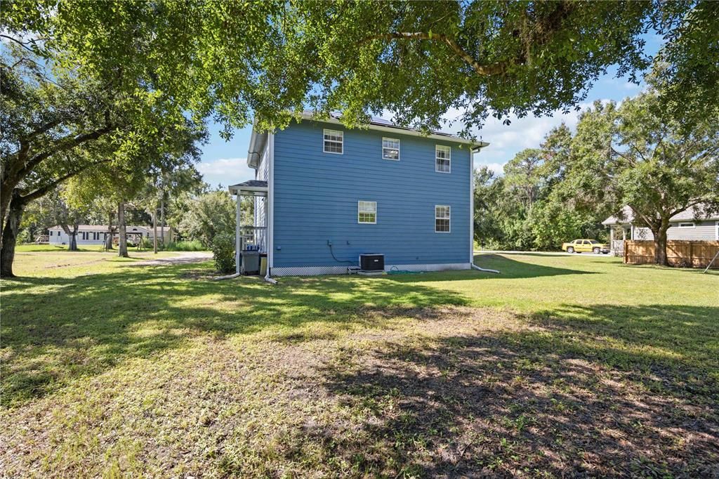 待售: $405,000 (3 贝兹, 2 浴室, 1560 平方英尺)