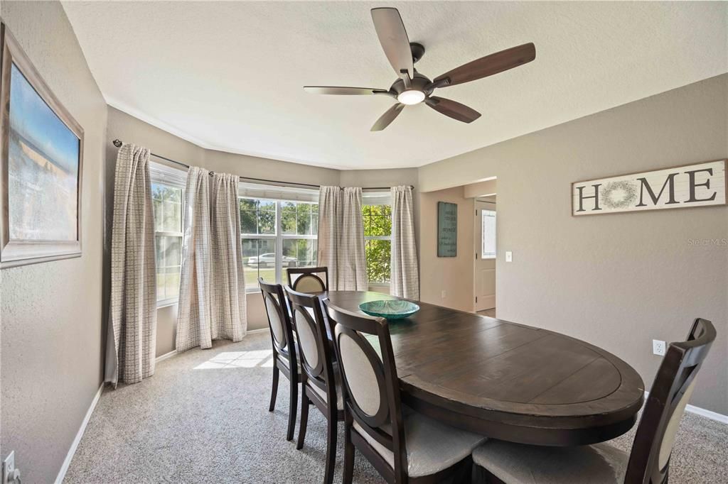 待售: $405,000 (3 贝兹, 2 浴室, 1560 平方英尺)