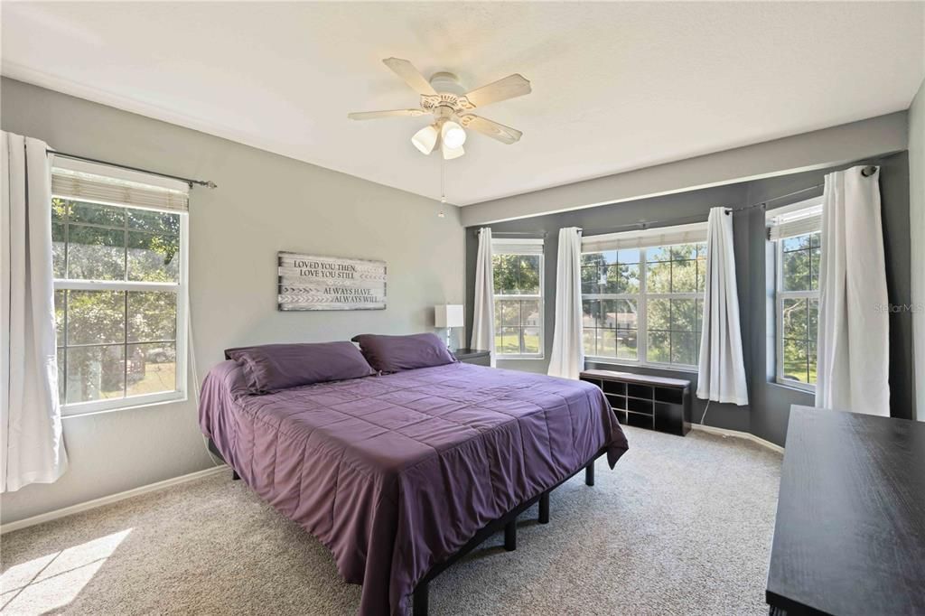 待售: $405,000 (3 贝兹, 2 浴室, 1560 平方英尺)