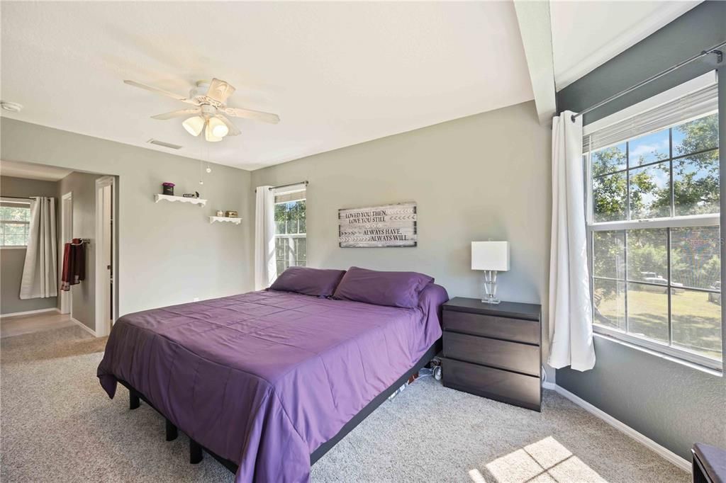 待售: $405,000 (3 贝兹, 2 浴室, 1560 平方英尺)