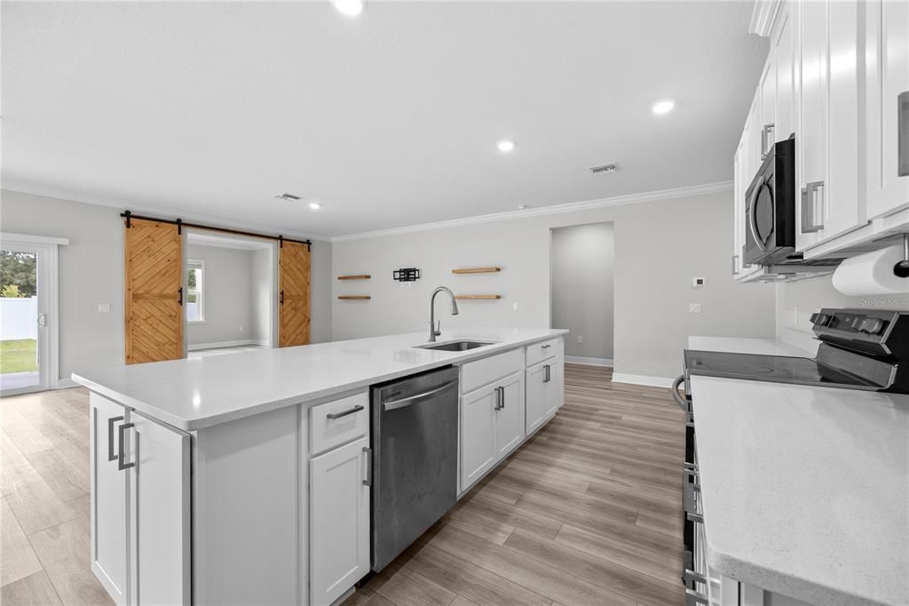 En Venta: $485,000 (3 camas, 2 baños, 1984 Pies cuadrados)