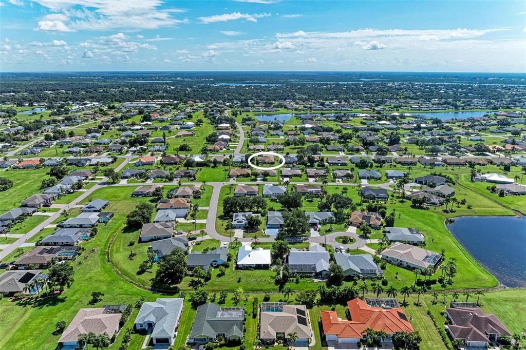 合同活跃: $275,000 (3 贝兹, 2 浴室, 2030 平方英尺)