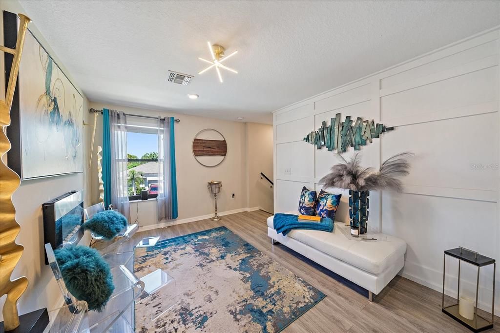 合同活跃: $340,000 (5 贝兹, 2 浴室, 2254 平方英尺)