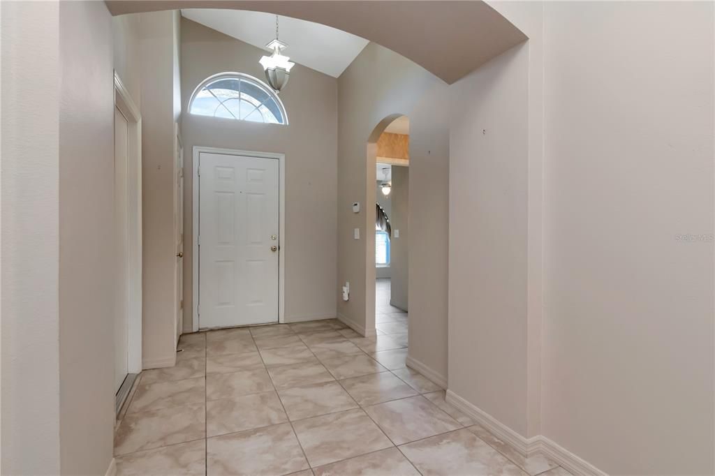 合同活跃: $339,000 (3 贝兹, 2 浴室, 1516 平方英尺)