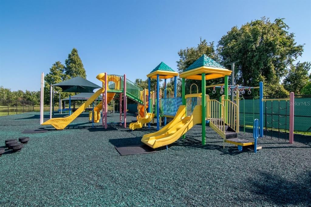 合同活跃: $339,000 (3 贝兹, 2 浴室, 1516 平方英尺)