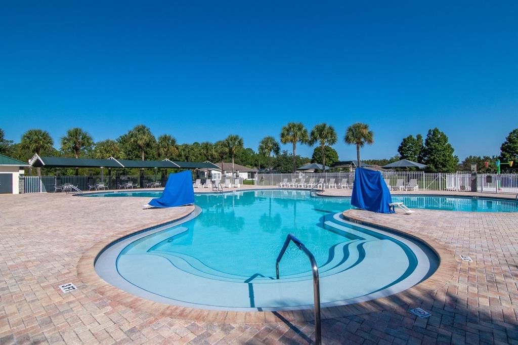 合同活跃: $339,000 (3 贝兹, 2 浴室, 1516 平方英尺)