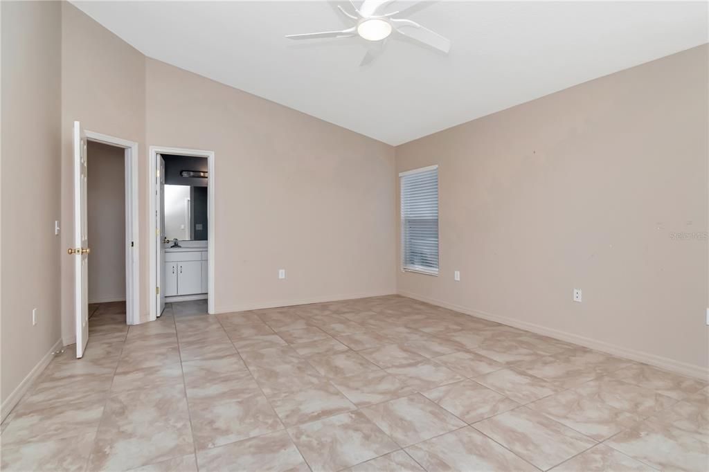 合同活跃: $339,000 (3 贝兹, 2 浴室, 1516 平方英尺)