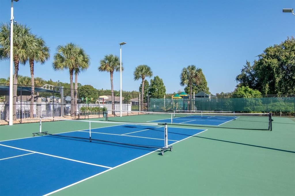 合同活跃: $339,000 (3 贝兹, 2 浴室, 1516 平方英尺)