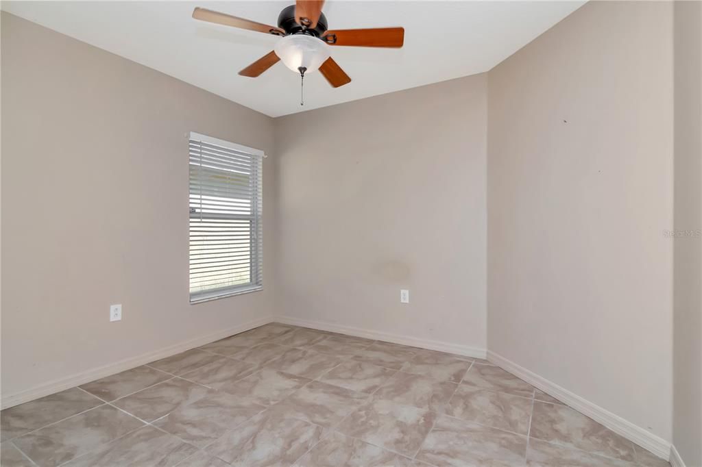 合同活跃: $339,000 (3 贝兹, 2 浴室, 1516 平方英尺)