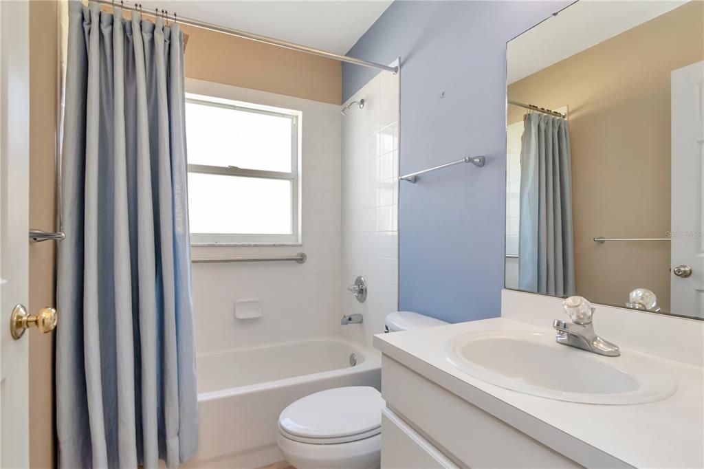 合同活跃: $339,000 (3 贝兹, 2 浴室, 1516 平方英尺)