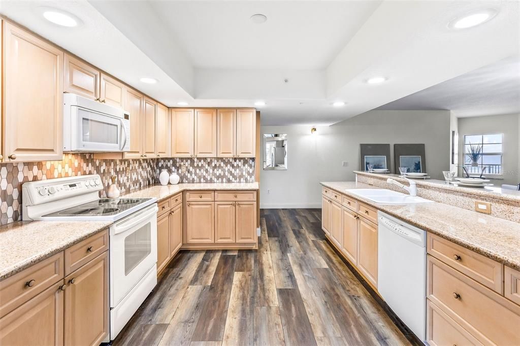 For Sale: $599,000 (3 beds, 3 baths, 2325 Square Feet)