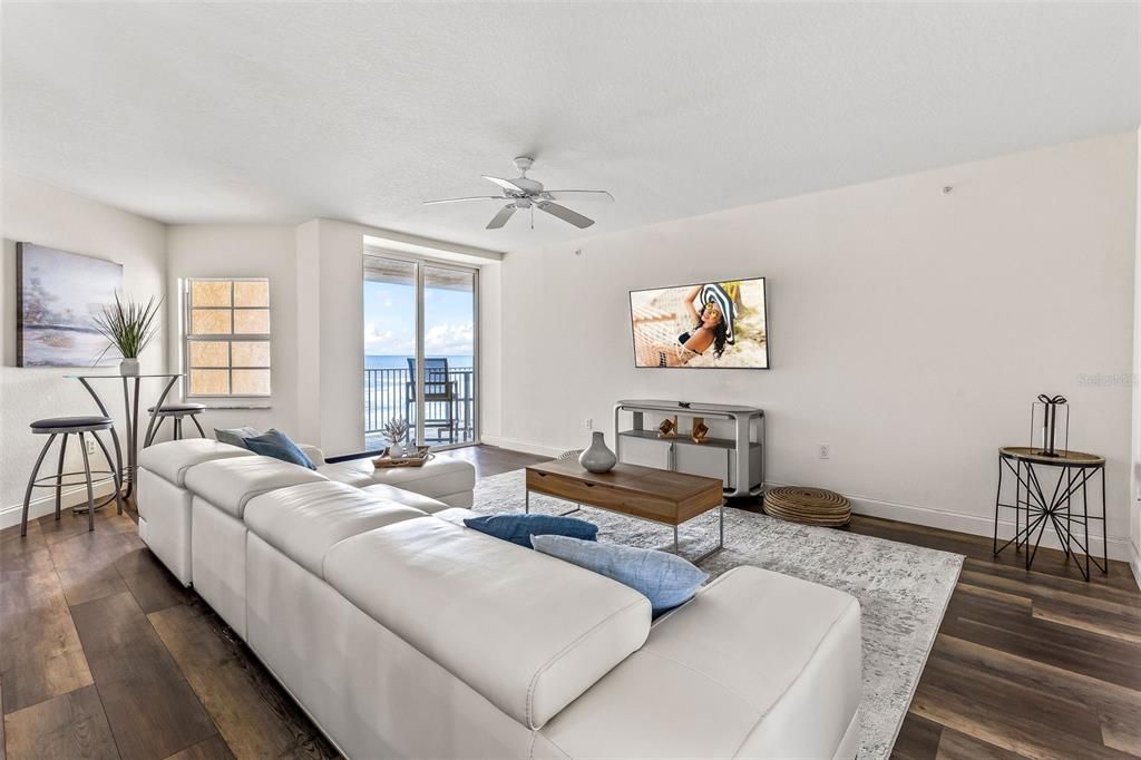 For Sale: $599,000 (3 beds, 3 baths, 2325 Square Feet)