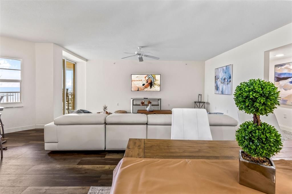 For Sale: $599,000 (3 beds, 3 baths, 2325 Square Feet)