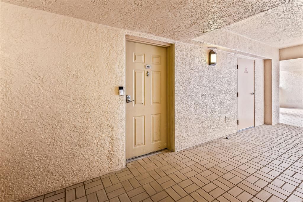 For Sale: $599,000 (3 beds, 3 baths, 2325 Square Feet)