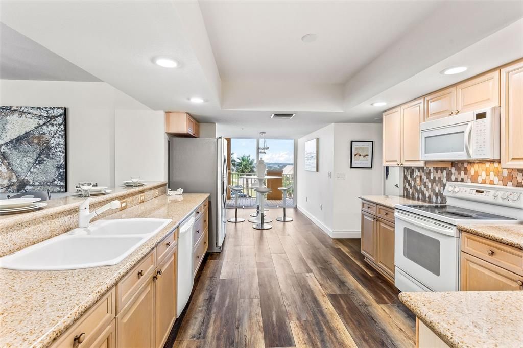 For Sale: $599,000 (3 beds, 3 baths, 2325 Square Feet)