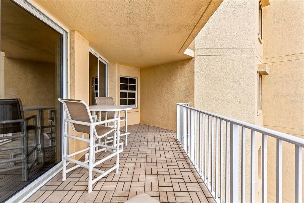 For Sale: $599,000 (3 beds, 3 baths, 2325 Square Feet)