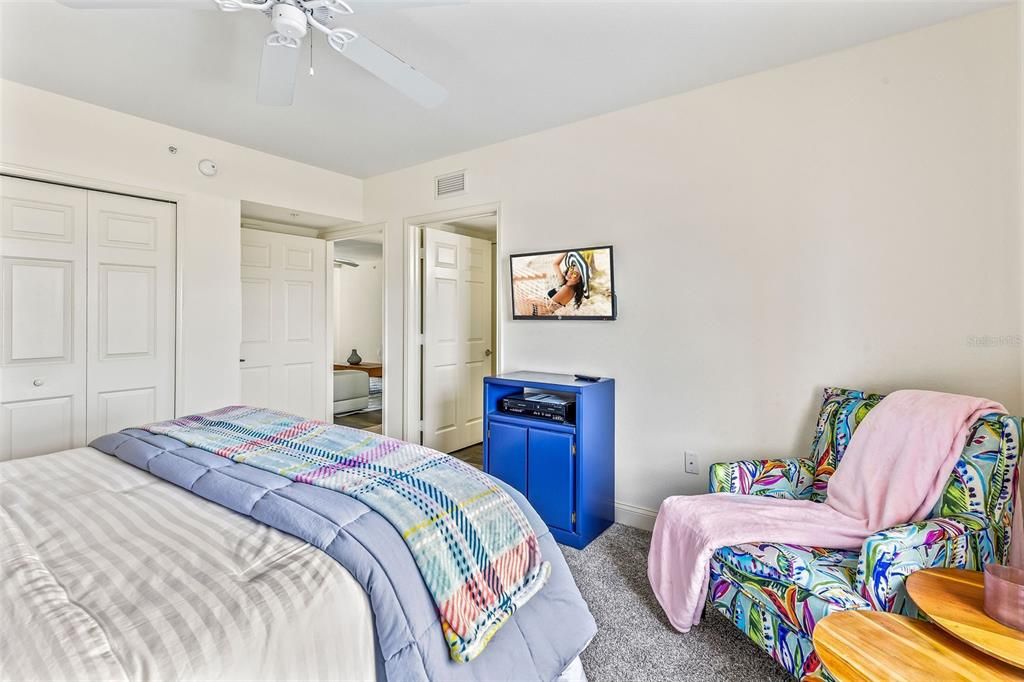 For Sale: $599,000 (3 beds, 3 baths, 2325 Square Feet)