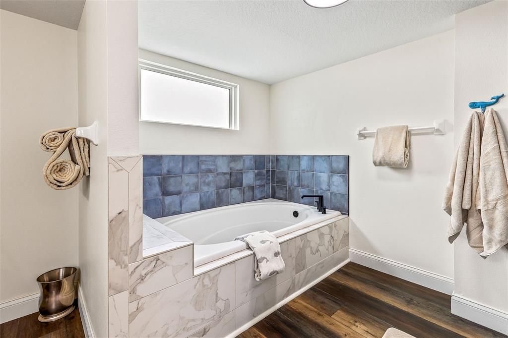 For Sale: $599,000 (3 beds, 3 baths, 2325 Square Feet)