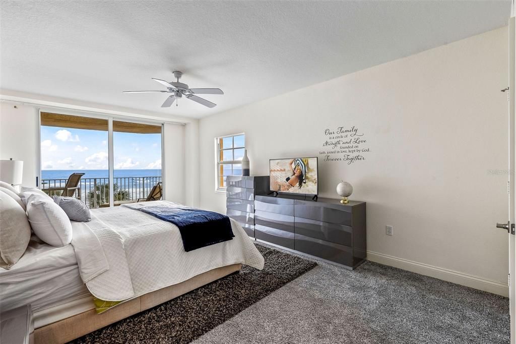 For Sale: $599,000 (3 beds, 3 baths, 2325 Square Feet)