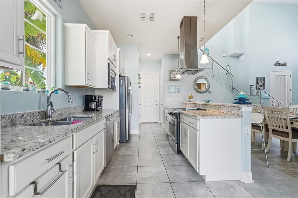 待售: $930,000 (3 贝兹, 2 浴室, 2109 平方英尺)