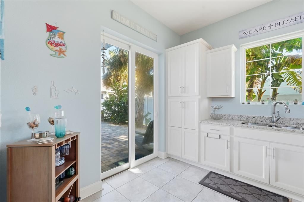 待售: $930,000 (3 贝兹, 2 浴室, 2109 平方英尺)