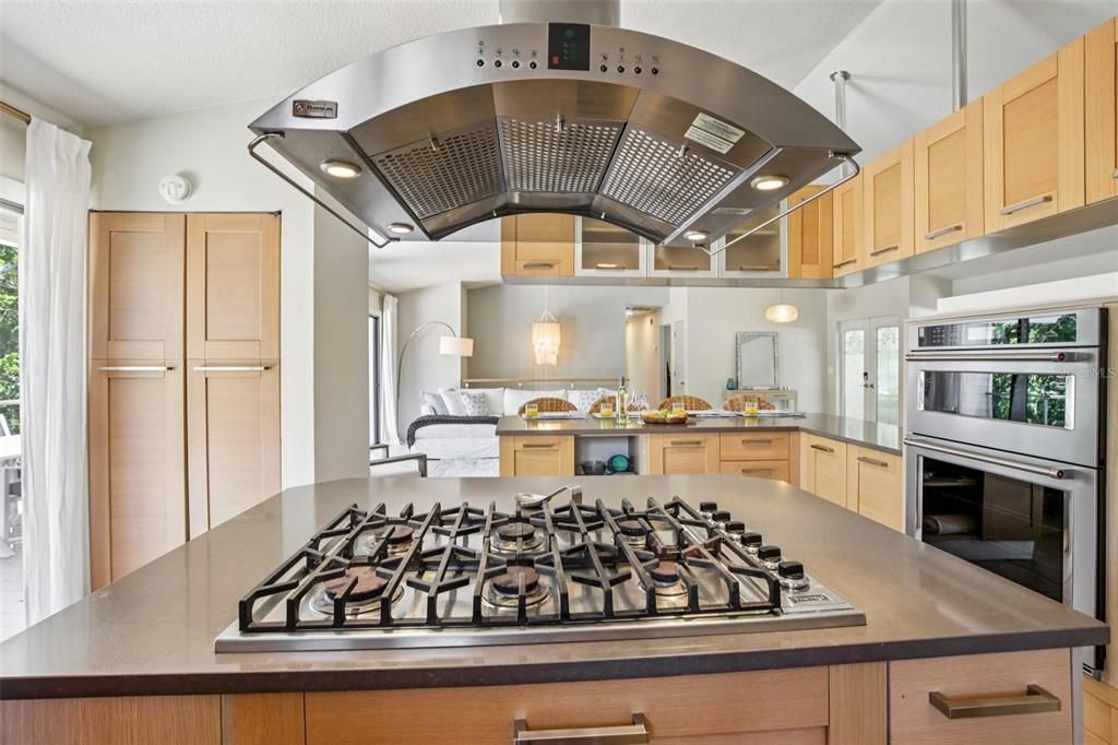 En Renta: $11,000 (3 camas, 3 baños, 2772 Pies cuadrados)