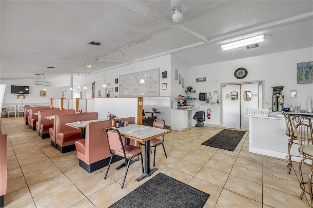 На продажу: $799,000 (0 спален, 0 ванн, 2400 Квадратных фут)