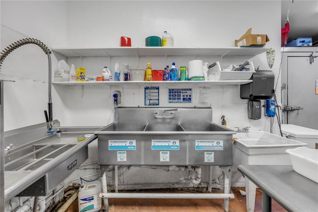 На продажу: $799,000 (0 спален, 0 ванн, 2400 Квадратных фут)